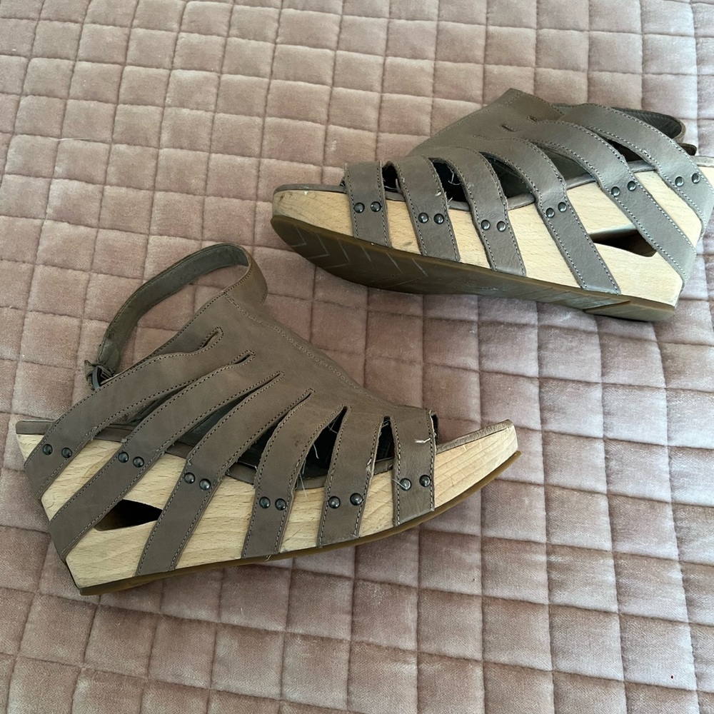 Eileen Fisher Wedges Size 8